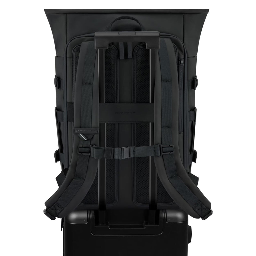 Helsinki Pro All Black