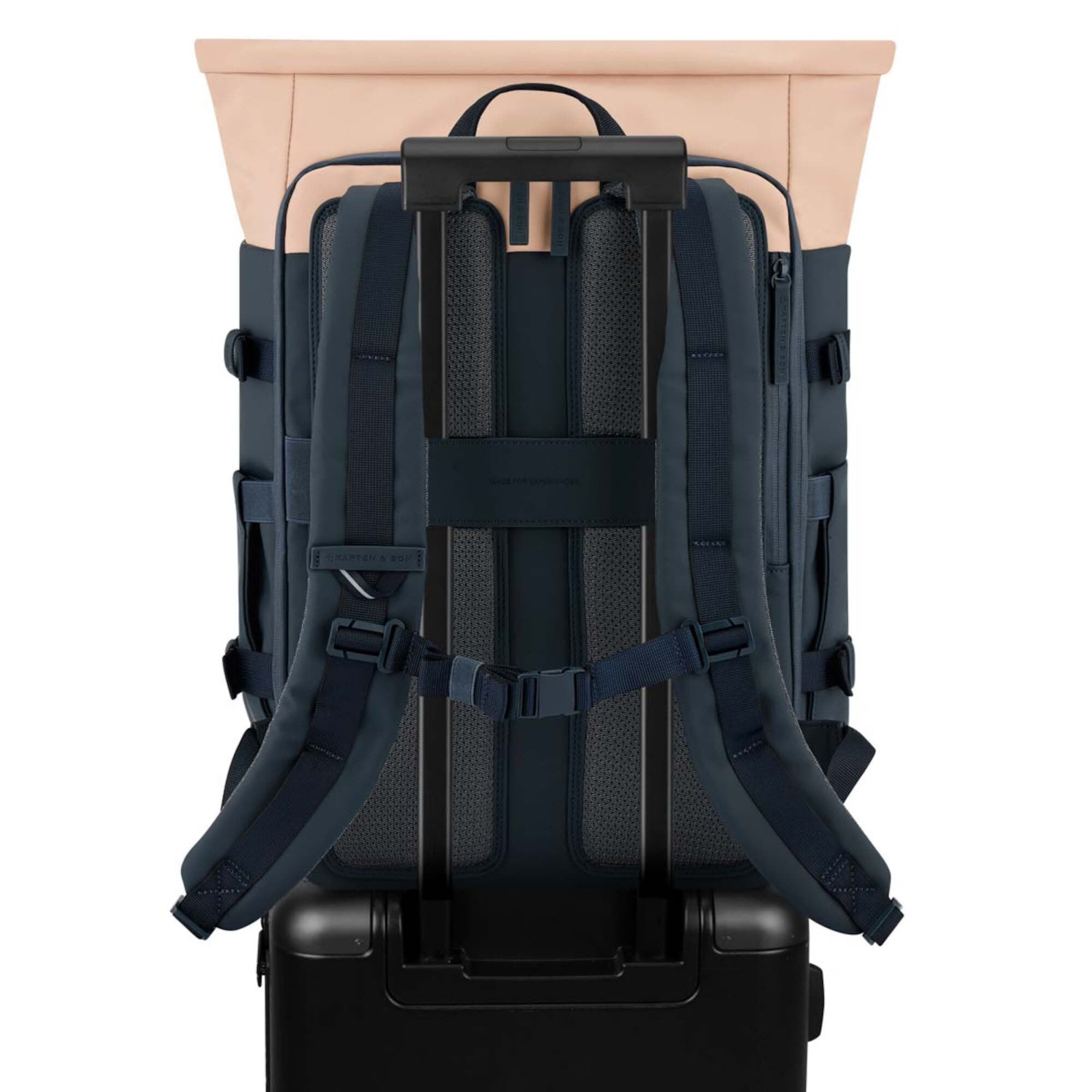 Helsinki Pro Navy Blush