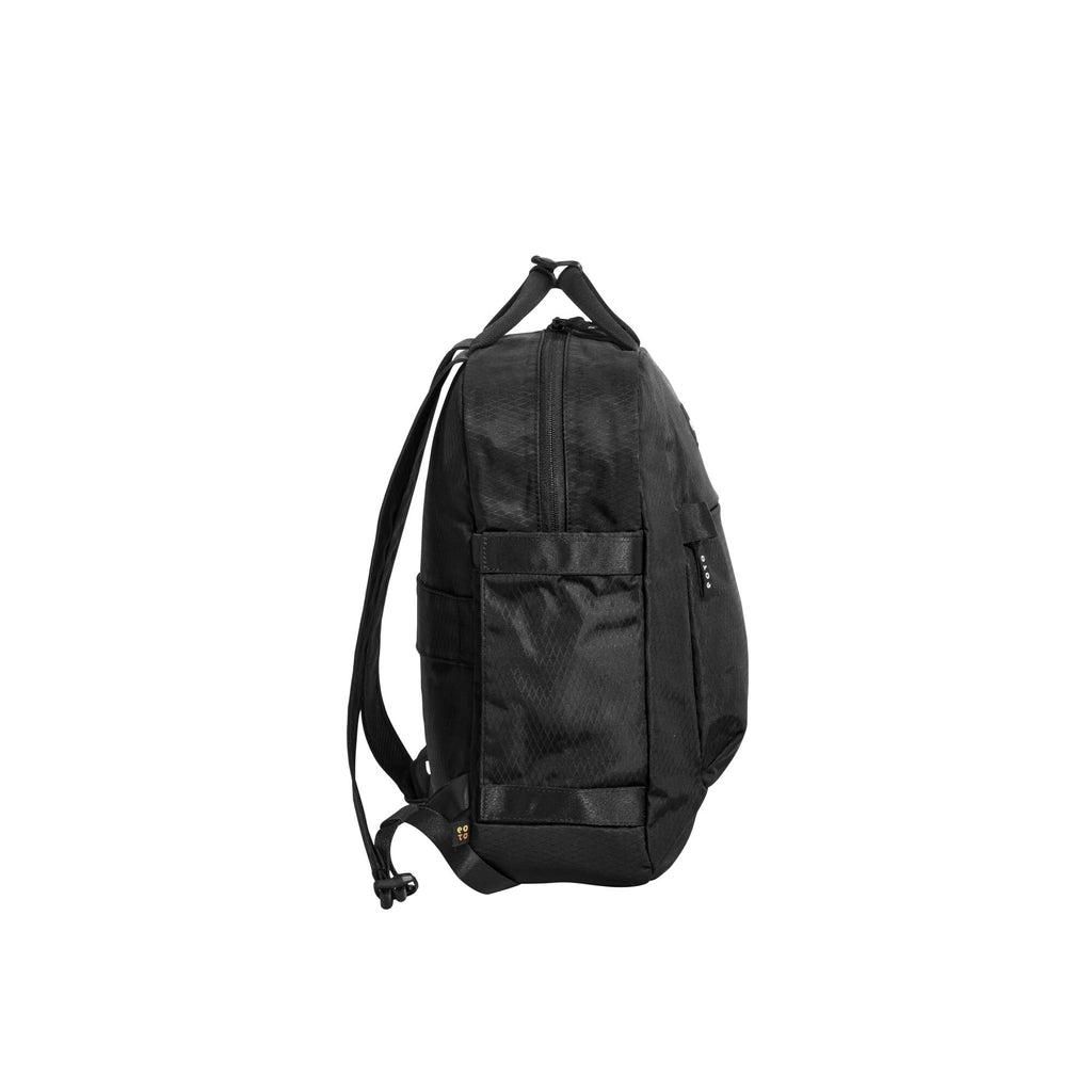 Small 16 Schwarz