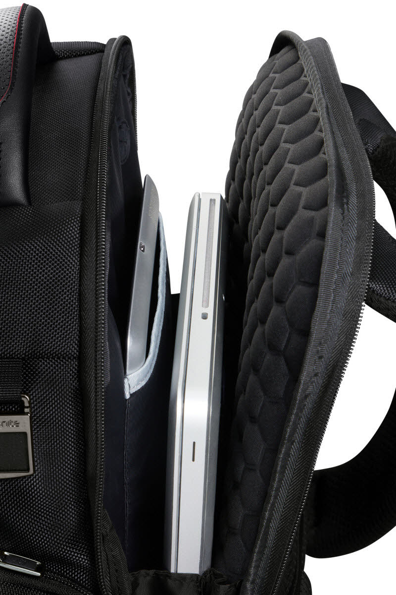 UNDERSEATER BKP 15.6" BLACK