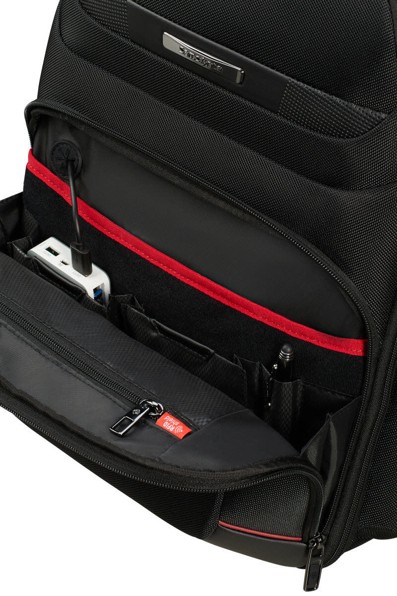 UNDERSEATER BKP 15.6" BLACK