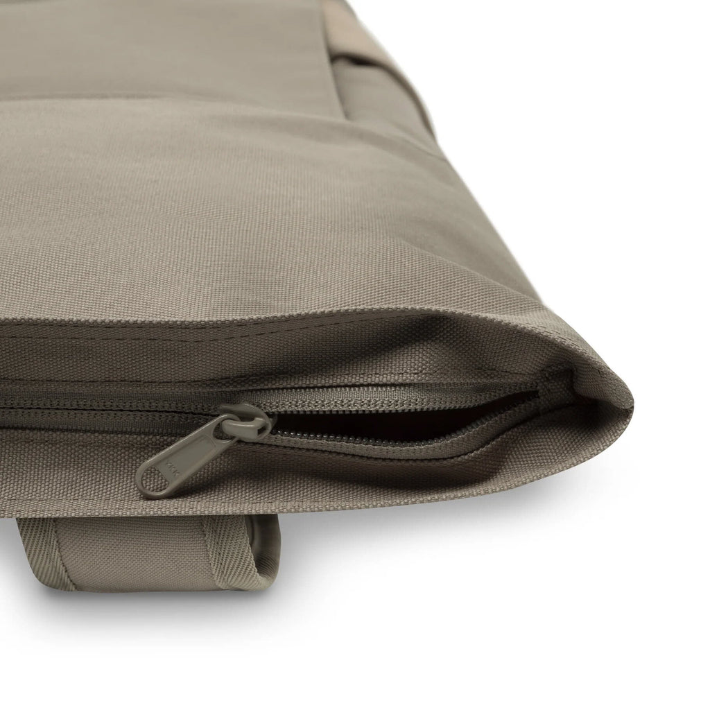 Allen Medium desert grey
