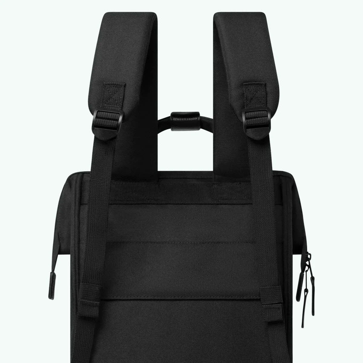 Adventurer M Berlin