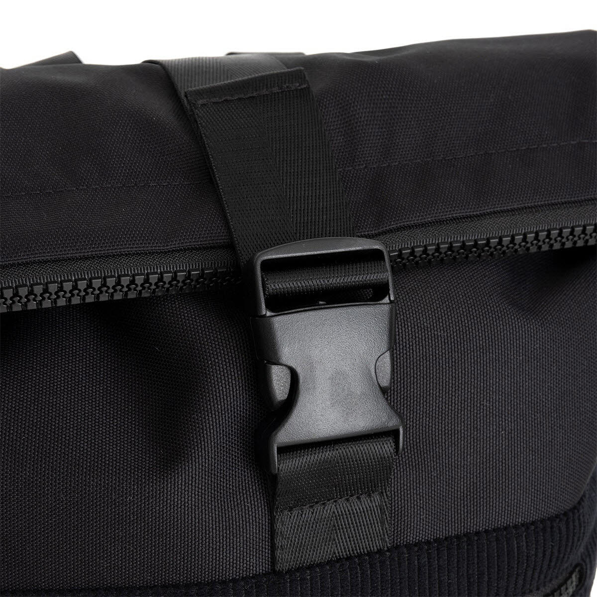 Rolltop 16l - New York SCHWARZ