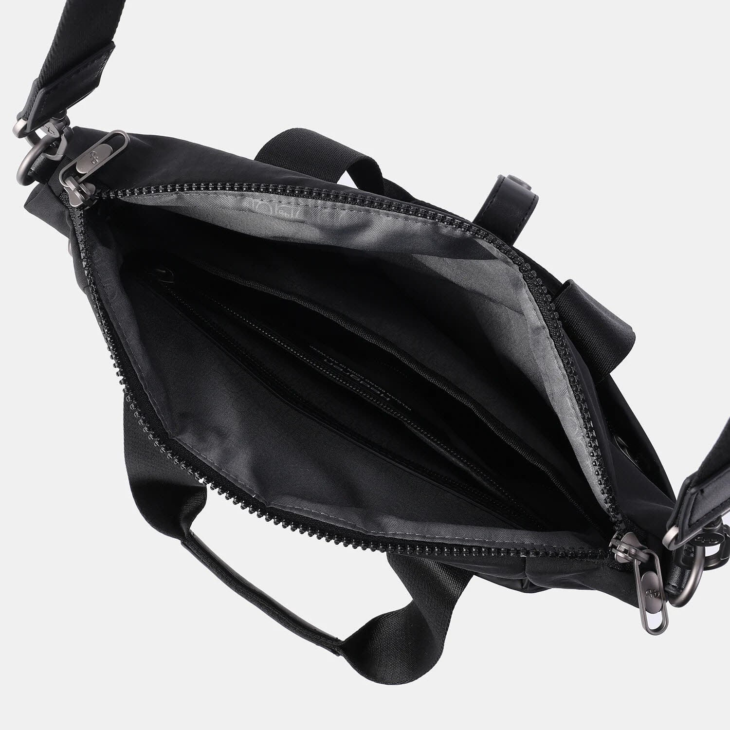 Vertical Tote ROKU Black