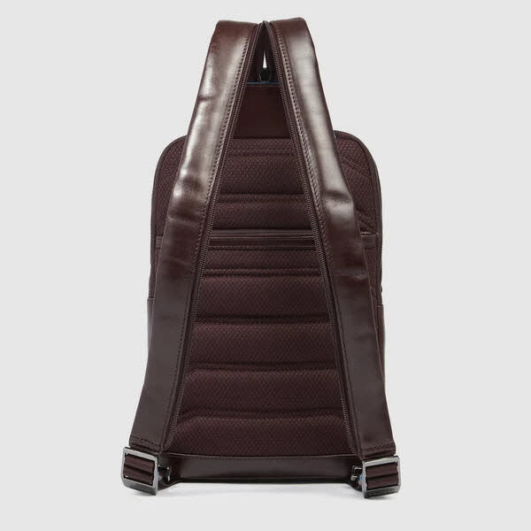 Sling bag mit Rucksack-Option Mahagonibraun