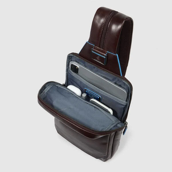 Sling bag mit Rucksack-Option Mahagonibraun