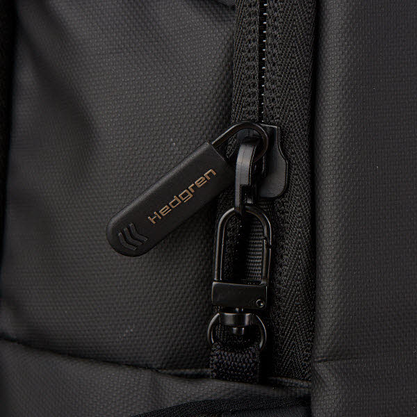 SUBURBANITE BLACK