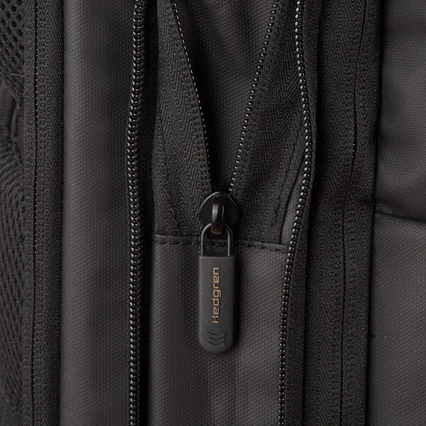 SUBURBANITE BLACK