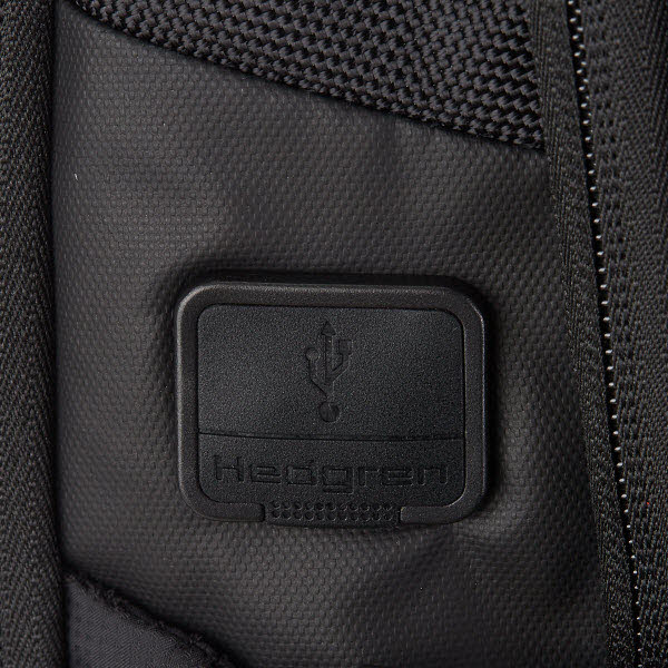 SUBURBANITE BLACK