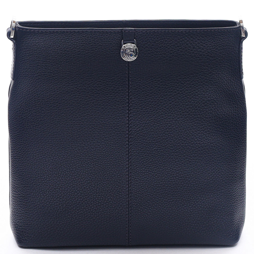 Andrea Navy
