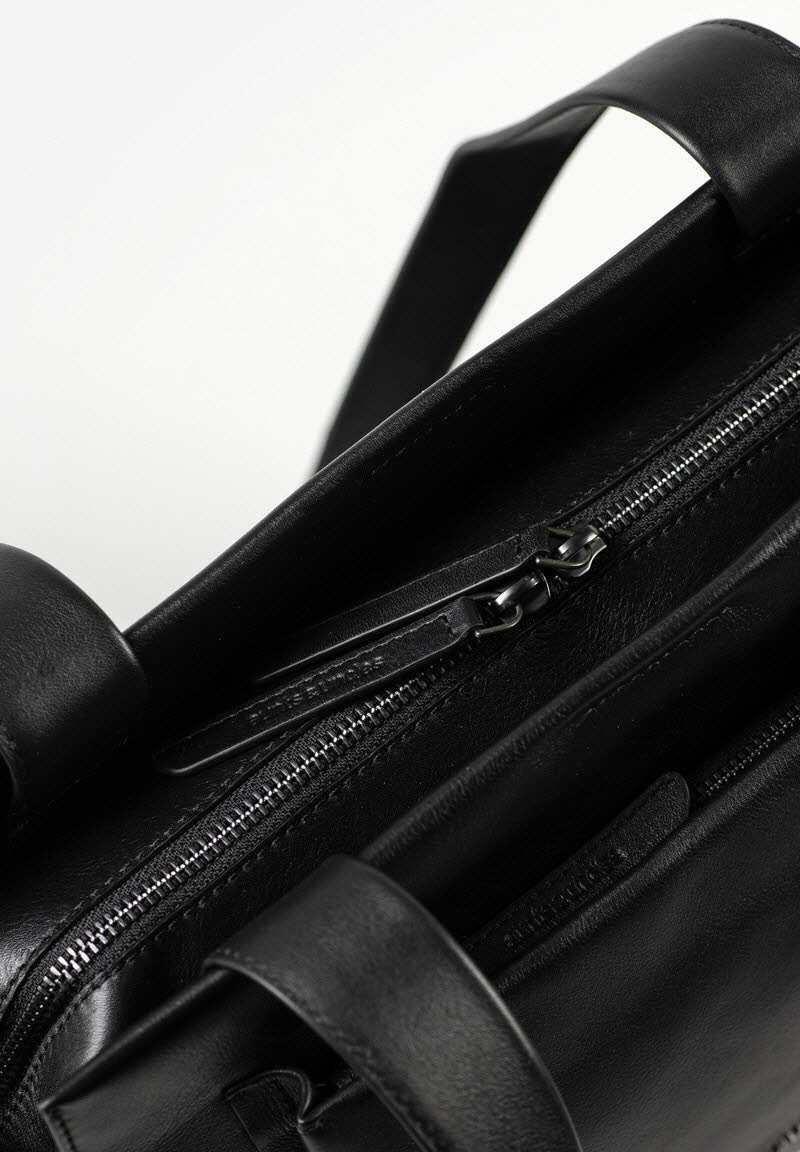 Dawn jet black