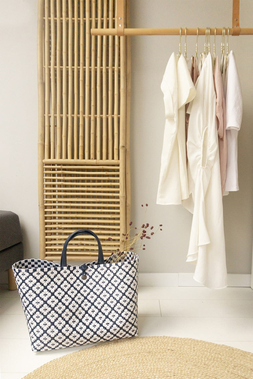 Motif Bag navy with white pattern