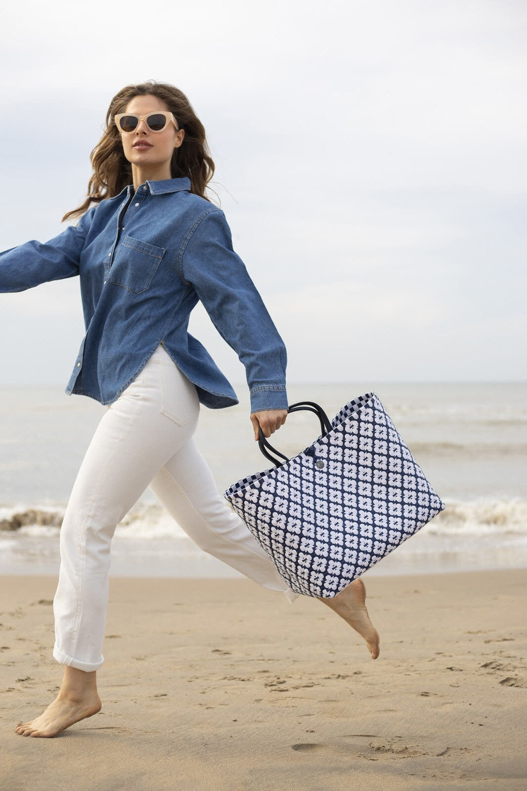 Motif Bag navy with white pattern