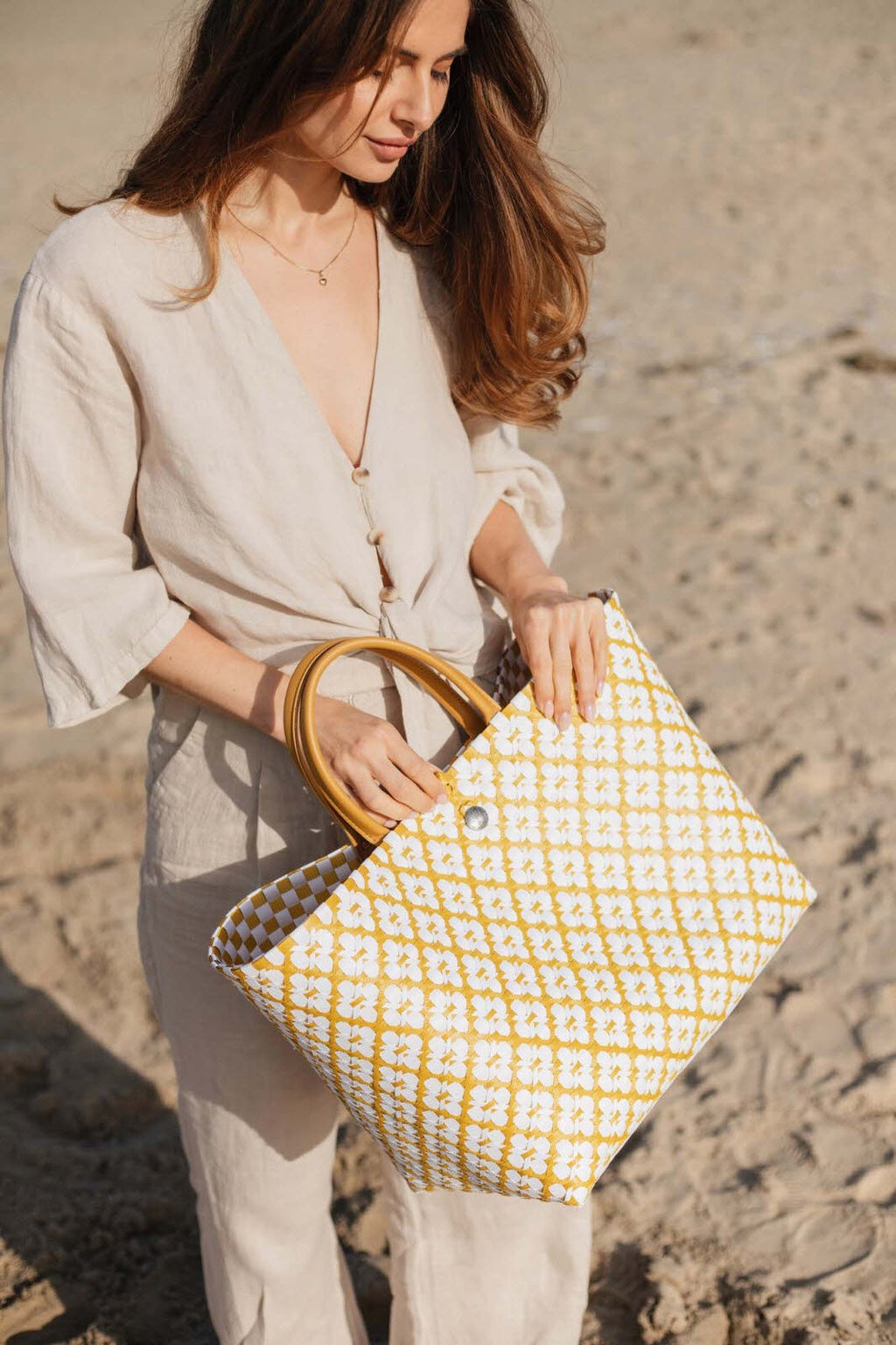Motif Bag mustard with white pattern