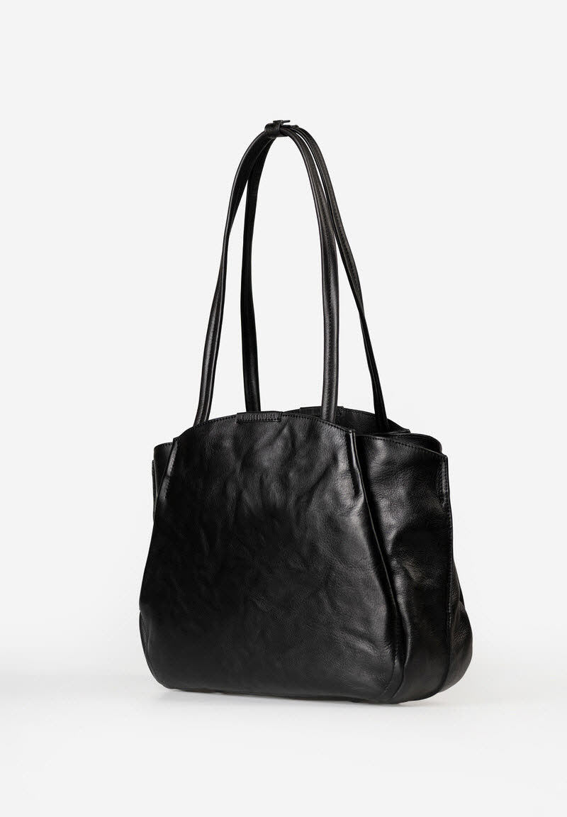Mrs. Pavlova black smoke