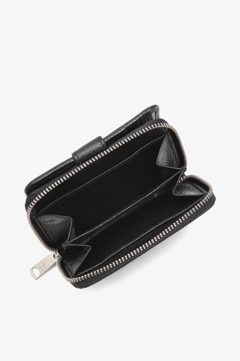 Aisa Black